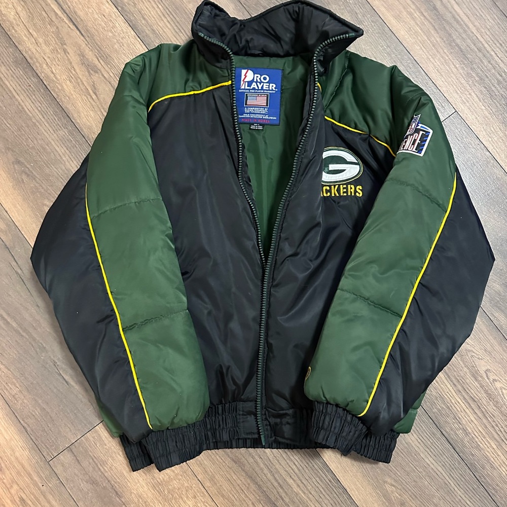 Green Bay jacket and crew neck